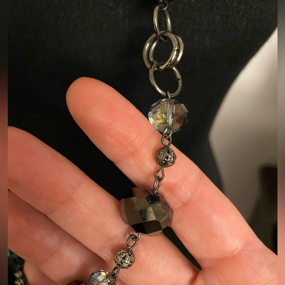 Long beaded chain. - Picture 2 of 5